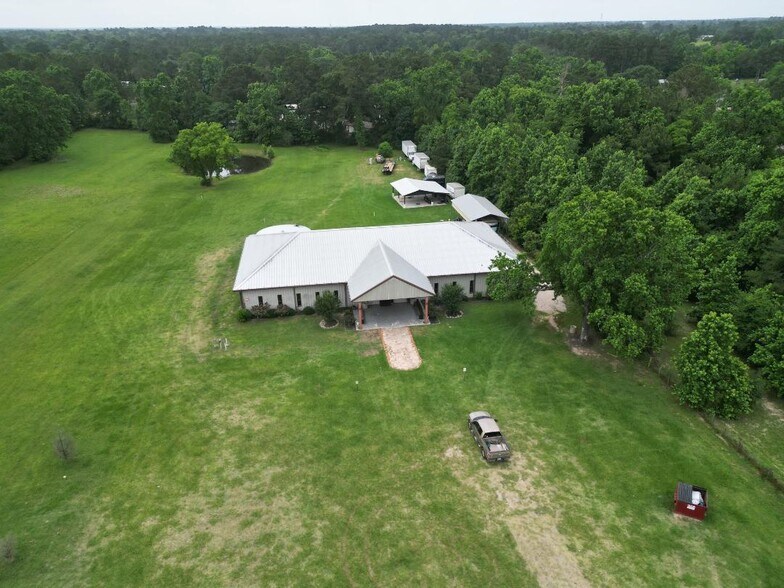 13705 FM 2432 Rd, Willis, TX à vendre - Photo du bâtiment - Image 3 de 27