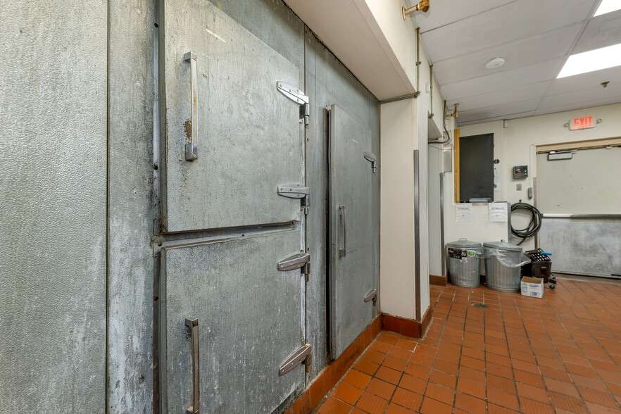 224 S River Rd, Bedford, NH for lease - Building Photo - Image 3 of 14