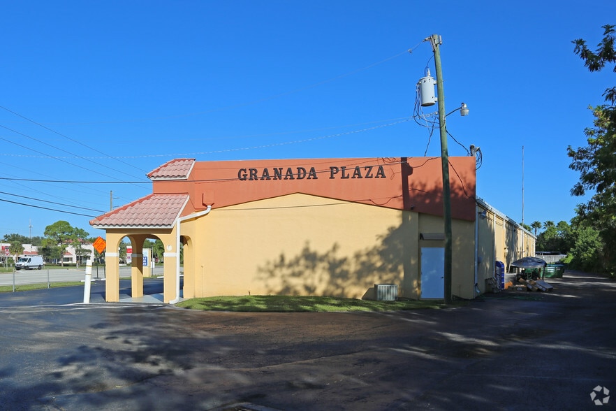 2301-2331 NW Federal Hwy, Stuart, FL for lease - Building Photo - Image 1 of 30