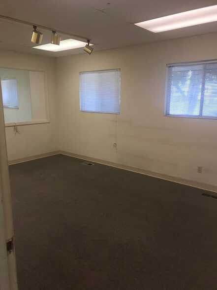 2720 Wrondel Way, Reno, NV for lease - Building Photo - Image 3 of 11