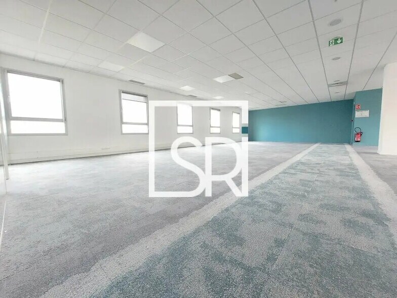 Office in Clermont-Ferrand for lease - Interior Photo - Image 3 of 22