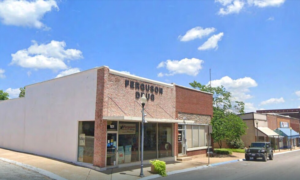 101 E Main St, Willow Springs, MO for lease - Building Photo - Image 2 of 2