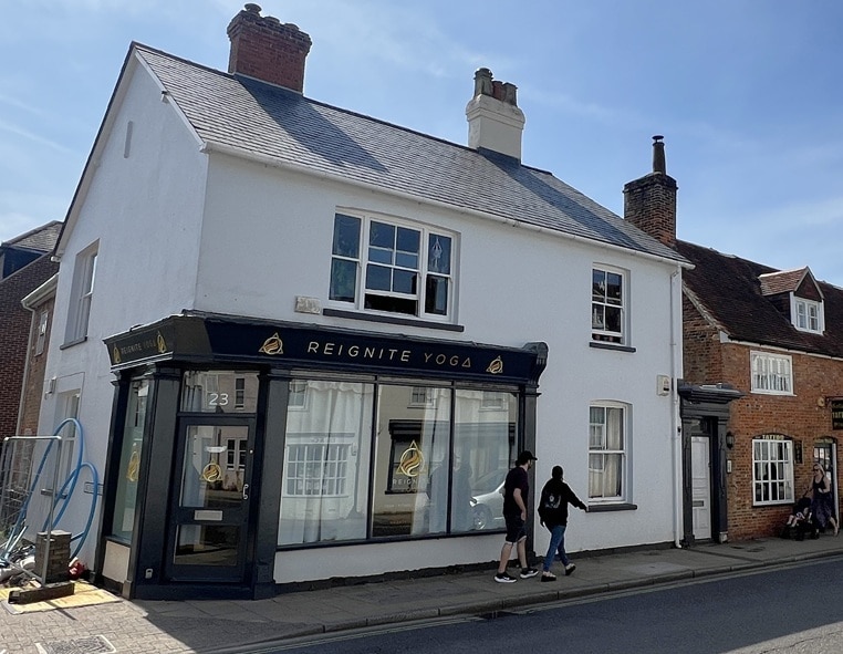 23 Normandy St, Alton for lease Interior Photo- Image 1 of 3