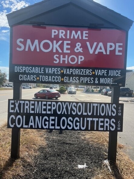 250-252 Calef Hwy, Epping, NH for sale - Building Photo - Image 2 of 7