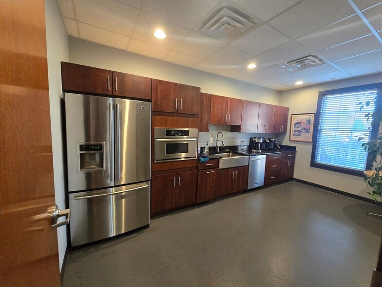 704 Adams St, Carmel, IN for sale - Building Photo - Image 2 of 9