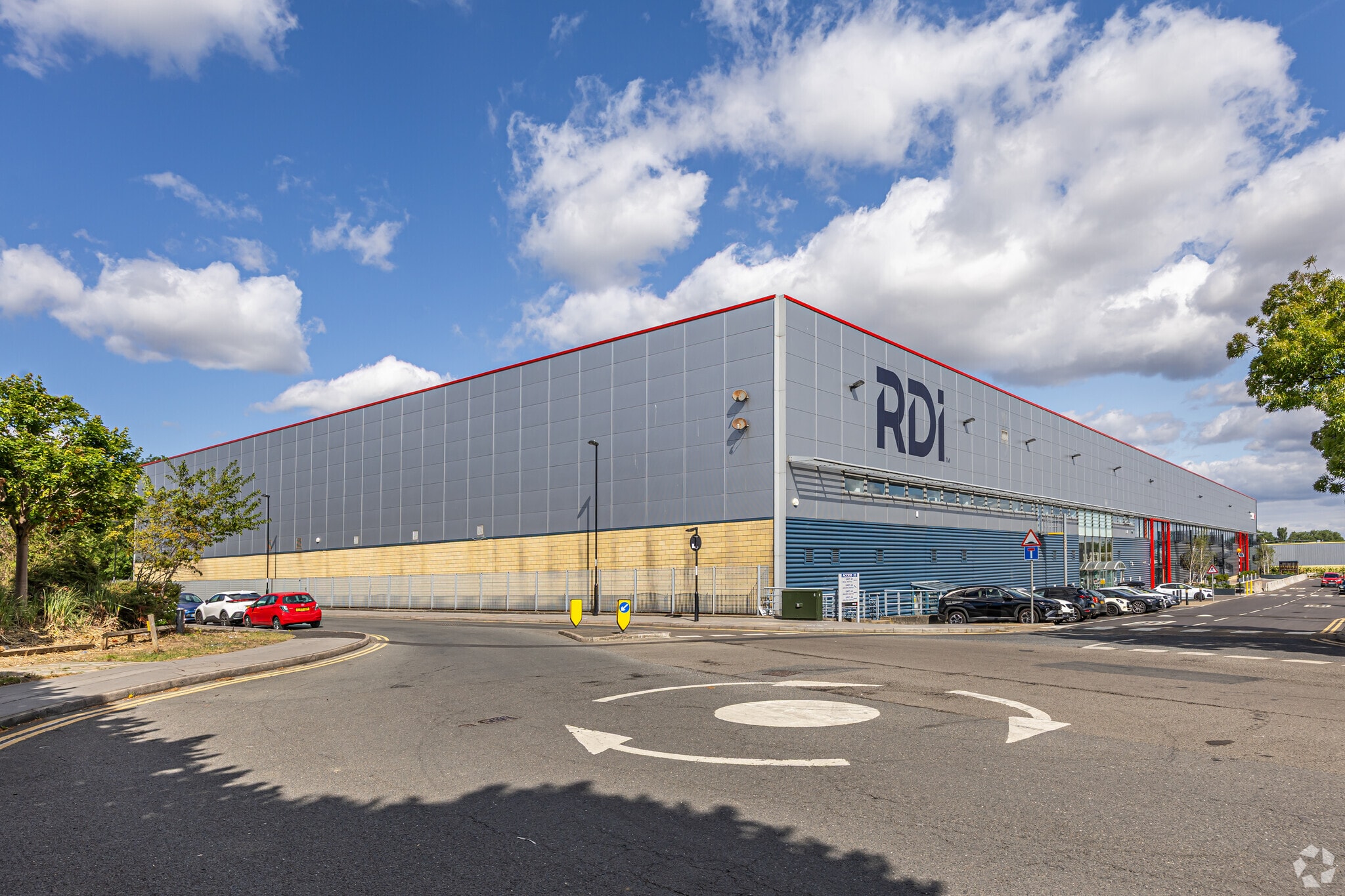 2-8 Queensway, Croydon for lease Building Photo- Image 1 of 7