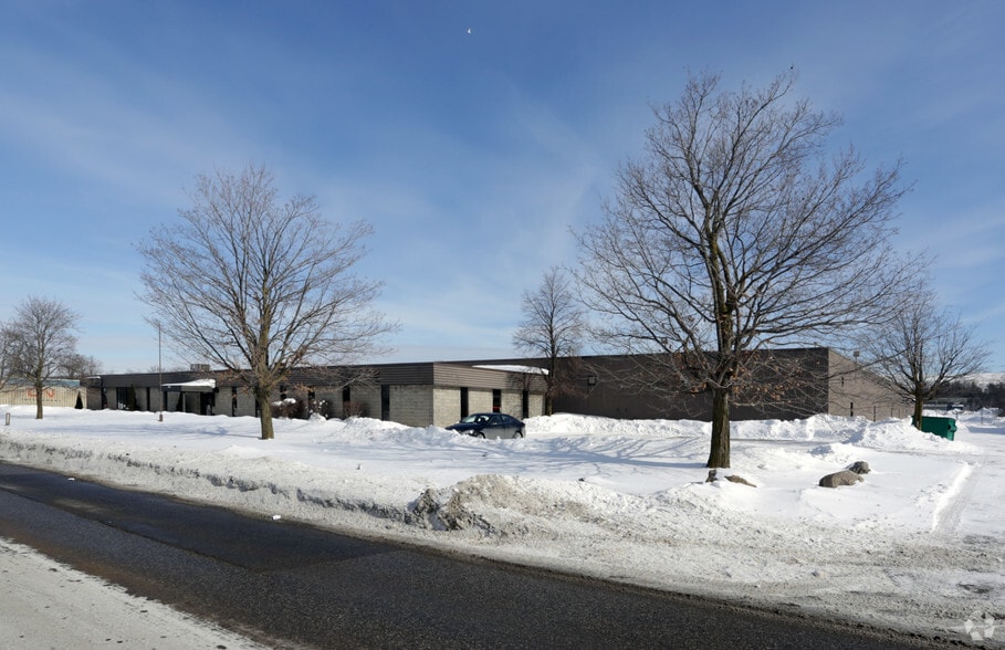 445 Dobbie Dr, Cambridge, ON for lease - Primary Photo - Image 1 of 2