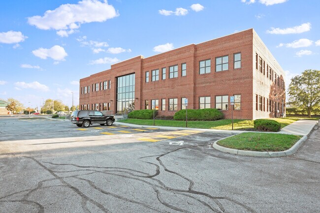 More details for 4661 Sawmill Rd, Upper Arlington, OH - Office for Lease