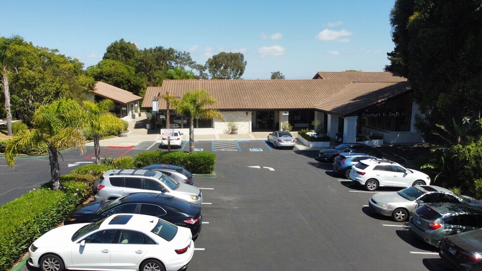 6435-6437 Caminito Blythefield, La Jolla, CA for lease - Building Photo - Image 2 of 12