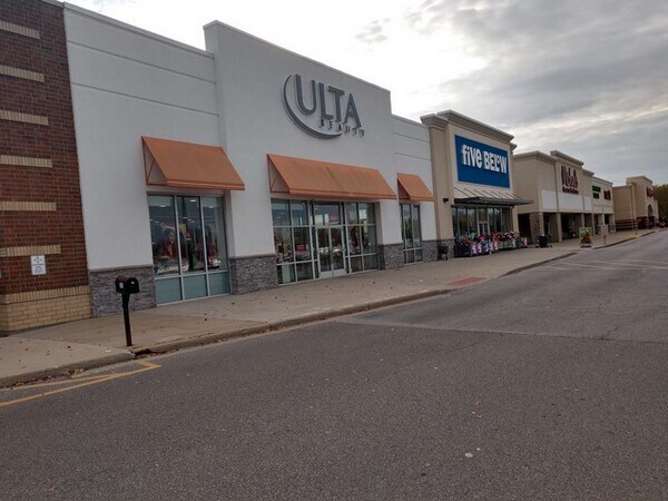 3802-3938 Midway Rd, Goshen, IN à louer - Photo du bâtiment - Image 3 de 10