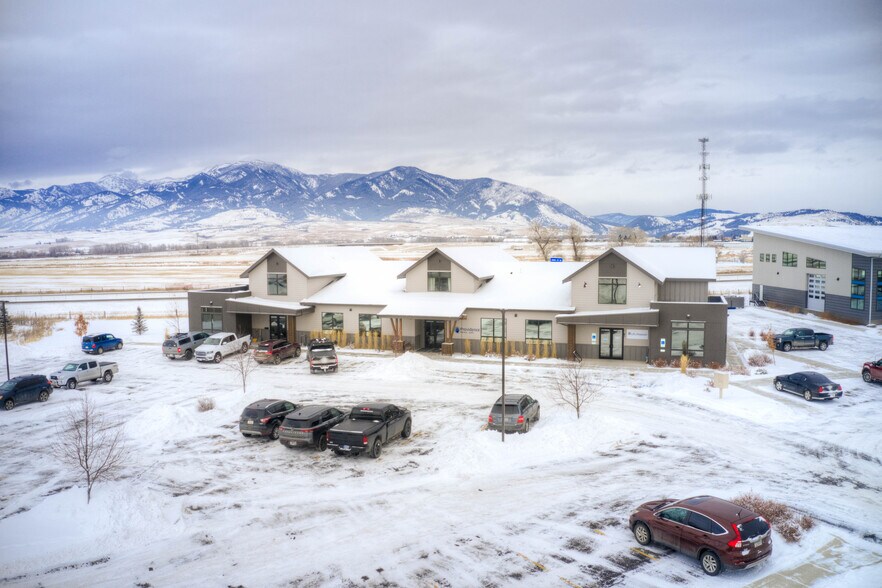2246 Boot Hill Ct, Bozeman, MT à louer - Photo du bâtiment - Image 2 de 7