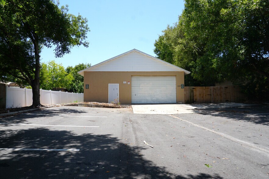 1112 Whitfield Ave, Sarasota, FL à louer - Photo du bâtiment - Image 2 de 13