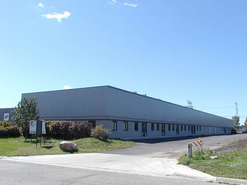 1092 Carolina Dr, West Chicago, IL à louer - Photo du bâtiment - Image 3 de 3