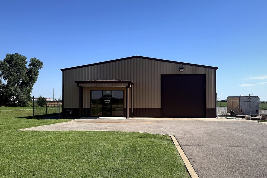 24355 Route 66 N, Weatherford, OK for lease - Building Photo - Image 1 of 6