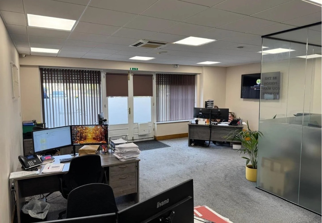 37-39 Highbridge St, Waltham Abbey for lease Interior Photo- Image 1 of 5