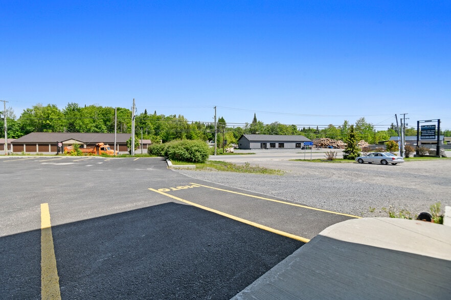 1670 Rte 117, Val-david, QC for sale - Building Photo - Image 2 of 10