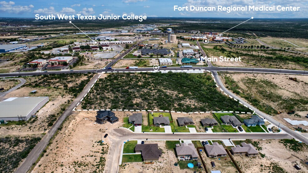 E Main St, Eagle Pass, TX à vendre - Photo du bâtiment - Image 3 de 5