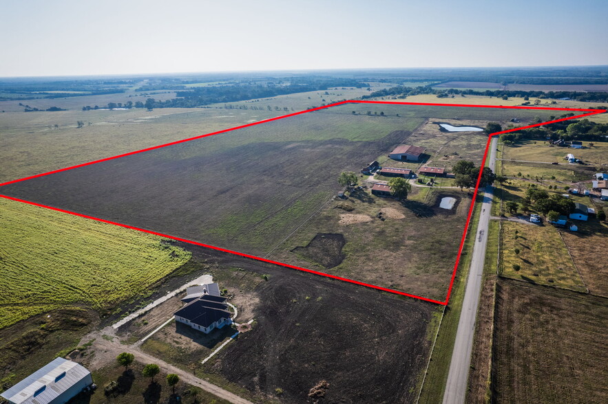 7168 Ensign Rd, Ennis, TX for sale - Building Photo - Image 1 of 1