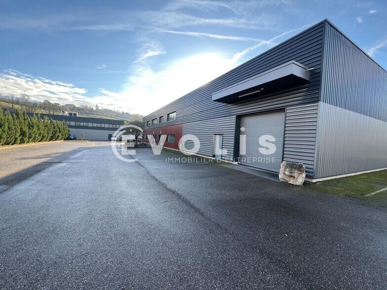 Flex dans MARCILLY-D'AZERGUES à louer - Photo du bâtiment - Image 2 de 8