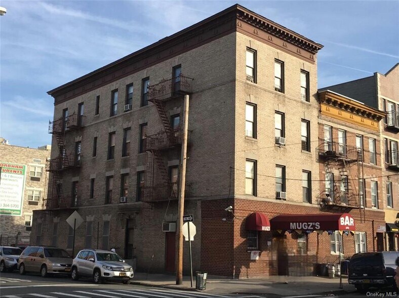 2476 Arthur Ave, Bronx, NY à vendre - Photo du bâtiment - Image 2 de 7