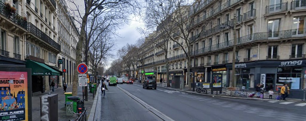 Retail in Paris for sale Building Photo- Image 1 of 3