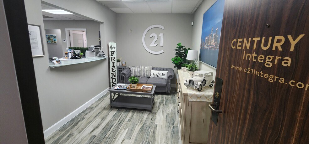 9050 Pines Blvd, Pembroke Pines, FL à louer - Photo intérieure - Image 3 de 19