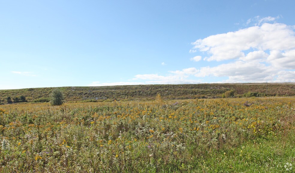 200 William Smith Dr, Whitby, ON à vendre - Photo principale - Image 1 de 1