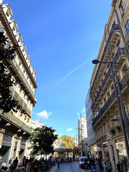 Bureau dans Toulouse à louer - Photo du bâtiment - Image 2 de 12