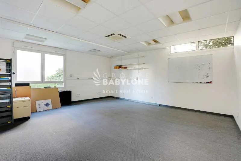 Bureau dans Montrouge à louer - Photo du bâtiment - Image 2 de 12