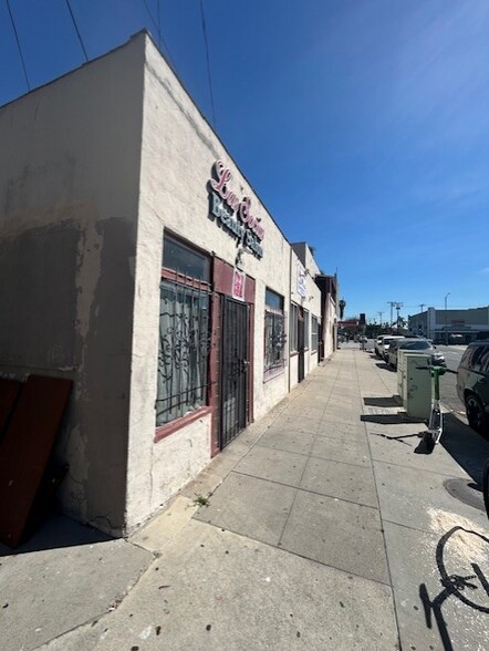 213-217 W 21st St, Long Beach, CA à louer - Photo du bâtiment - Image 3 de 5