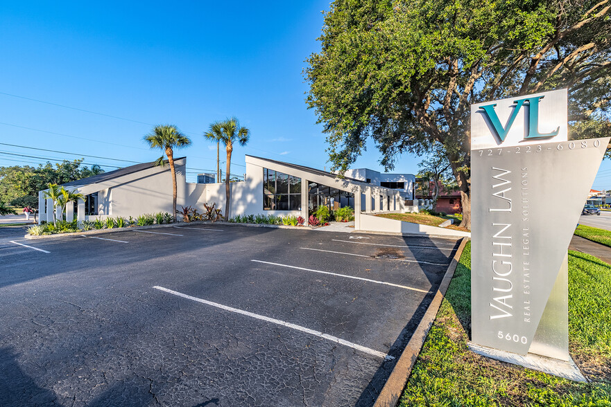 5600 Central Ave, Saint Petersburg, FL for sale - Building Photo - Image 1 of 1