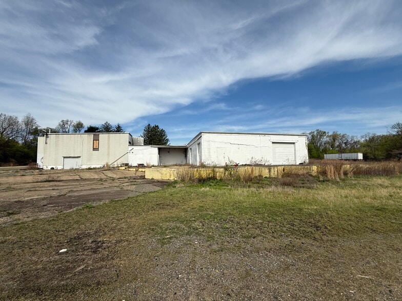 400 Broadway Way, Freehold, NJ for sale - Building Photo - Image 2 of 28
