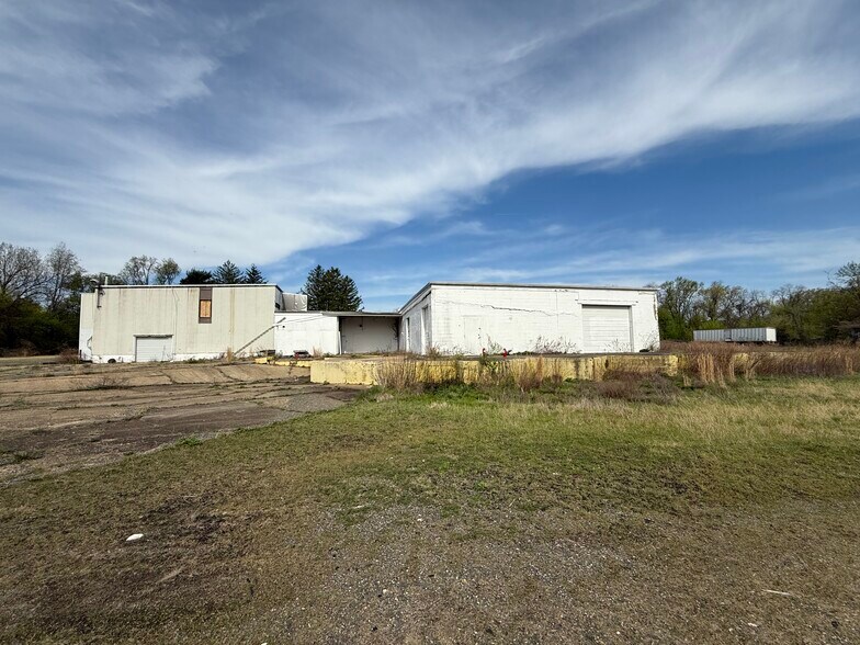 400 Broadway Way, Freehold, NJ à vendre - Photo du bâtiment - Image 2 de 28
