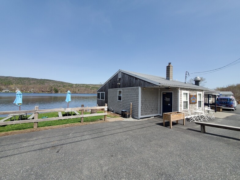 83 NH Route 4A, Lebanon, NH à vendre - Photo du bâtiment - Image 3 de 14