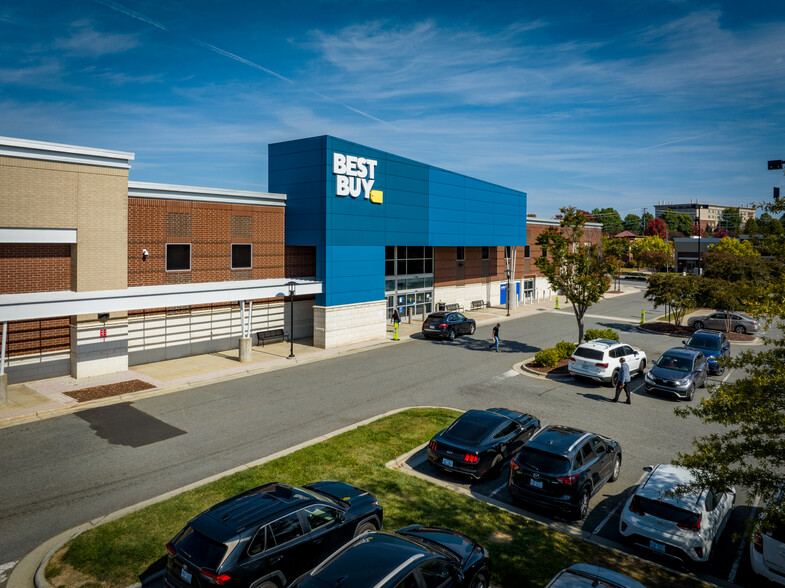 10125-10275 Perimeter Pky, Charlotte, NC for lease - Building Photo - Image 1 of 4