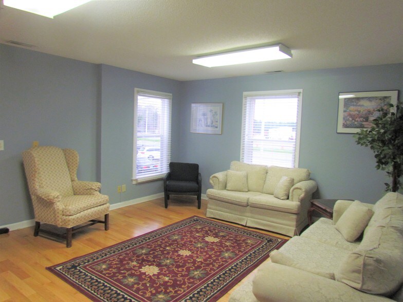 10027 Us-70 Hwy, Clayton, NC à louer - Photo intérieure - Image 2 de 17