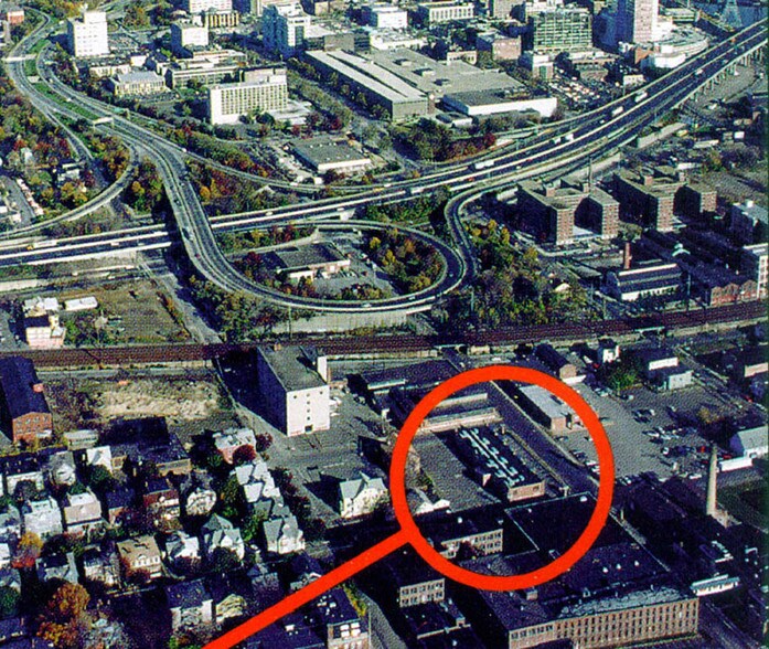 215 Warren St, Bridgeport, CT à louer - Aérien - Image 2 de 11