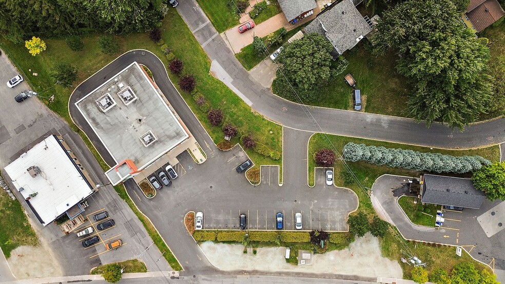 280 Boul Sir-Wilfrid-Laurier, Mont-saint-hilaire, QC for lease - Building Photo - Image 2 of 7