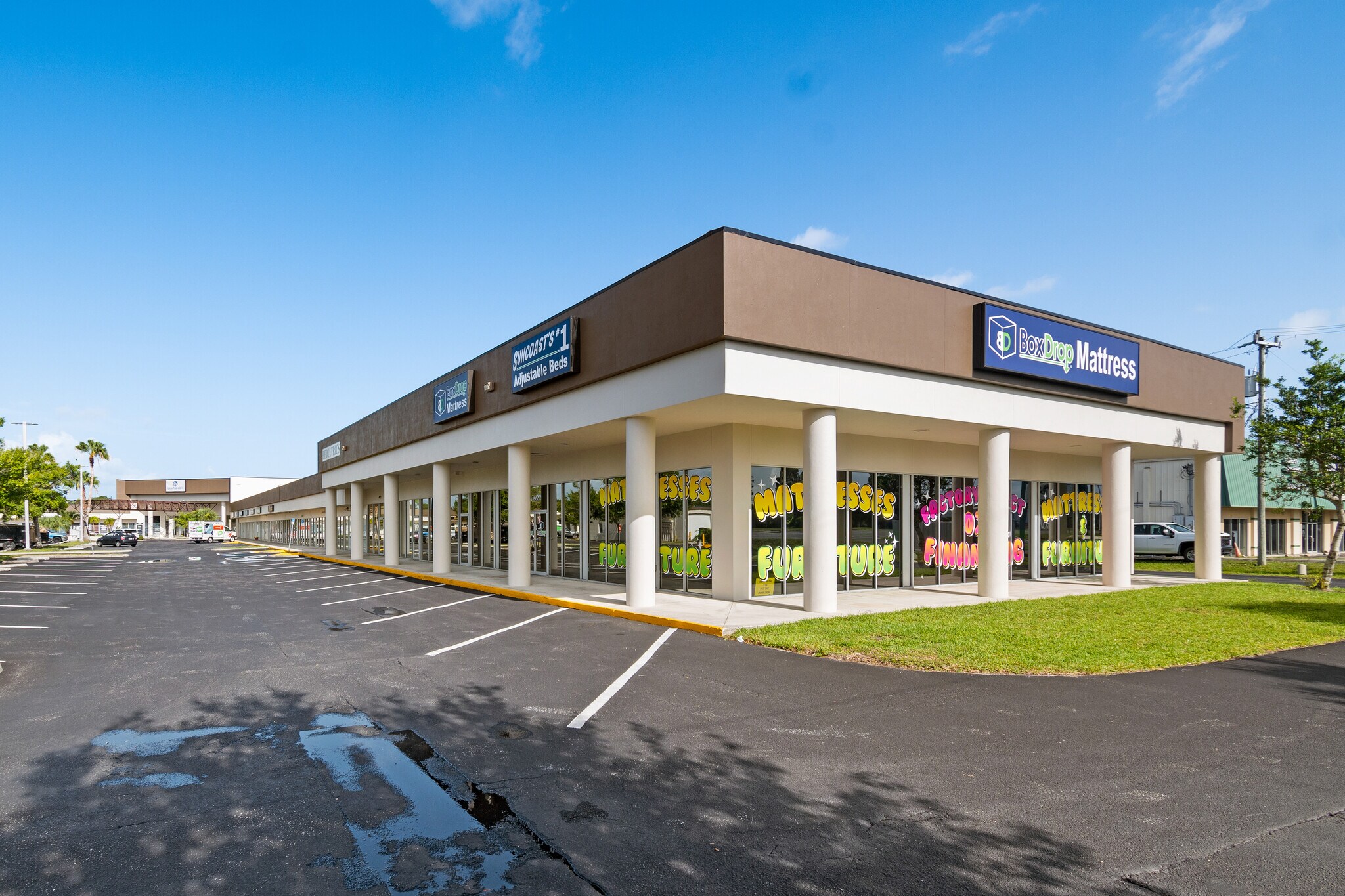 1955 Northgate Blvd, Sarasota, FL for lease Building Photo- Image 1 of 11