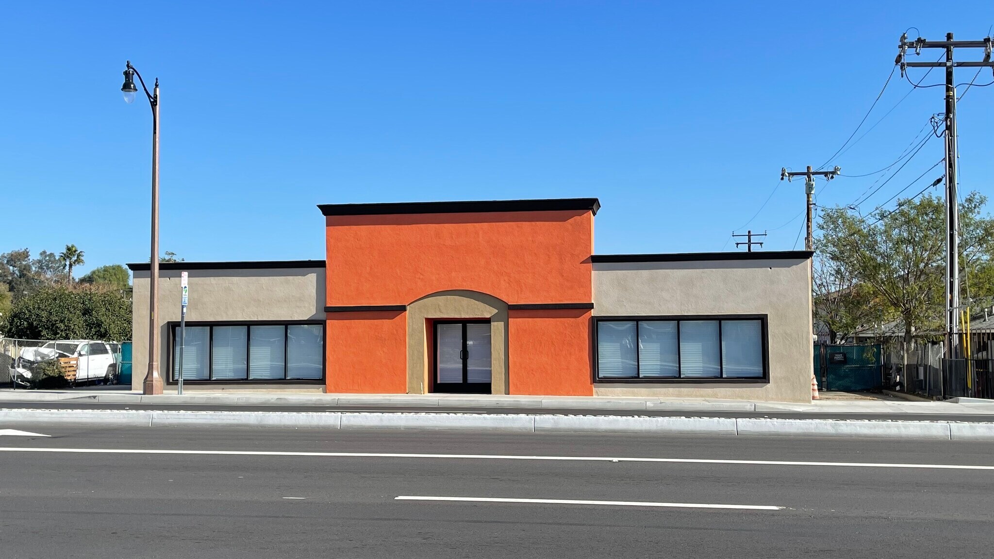 7893 Sierra Ave, Fontana, CA for lease Building Photo- Image 1 of 6