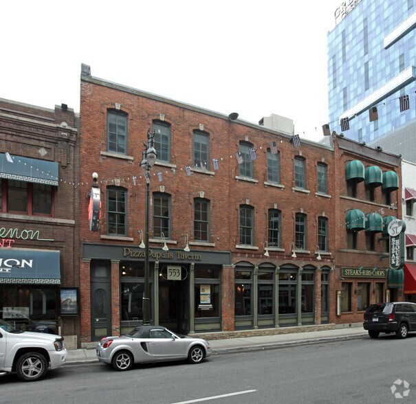 553 Monroe St, Detroit, MI for lease - Building Photo - Image 2 of 8