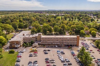 Plus de détails pour 1169 Eastern Pkwy, Louisville, KY - Bureau/Médical à louer