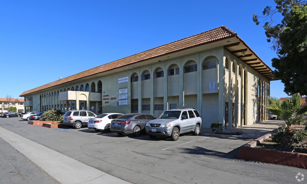 330 Oxford St, Chula Vista, CA à louer - Photo du bâtiment - Image 2 de 8