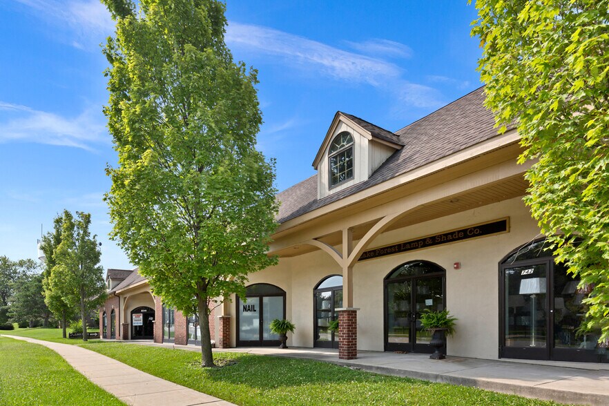 742 Sheridan Rd, Highwood, IL à vendre - Photo du bâtiment - Image 3 de 10