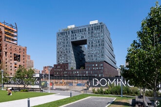 325 Kent Ave, Brooklyn, NY for lease Building Photo- Image 2 of 12