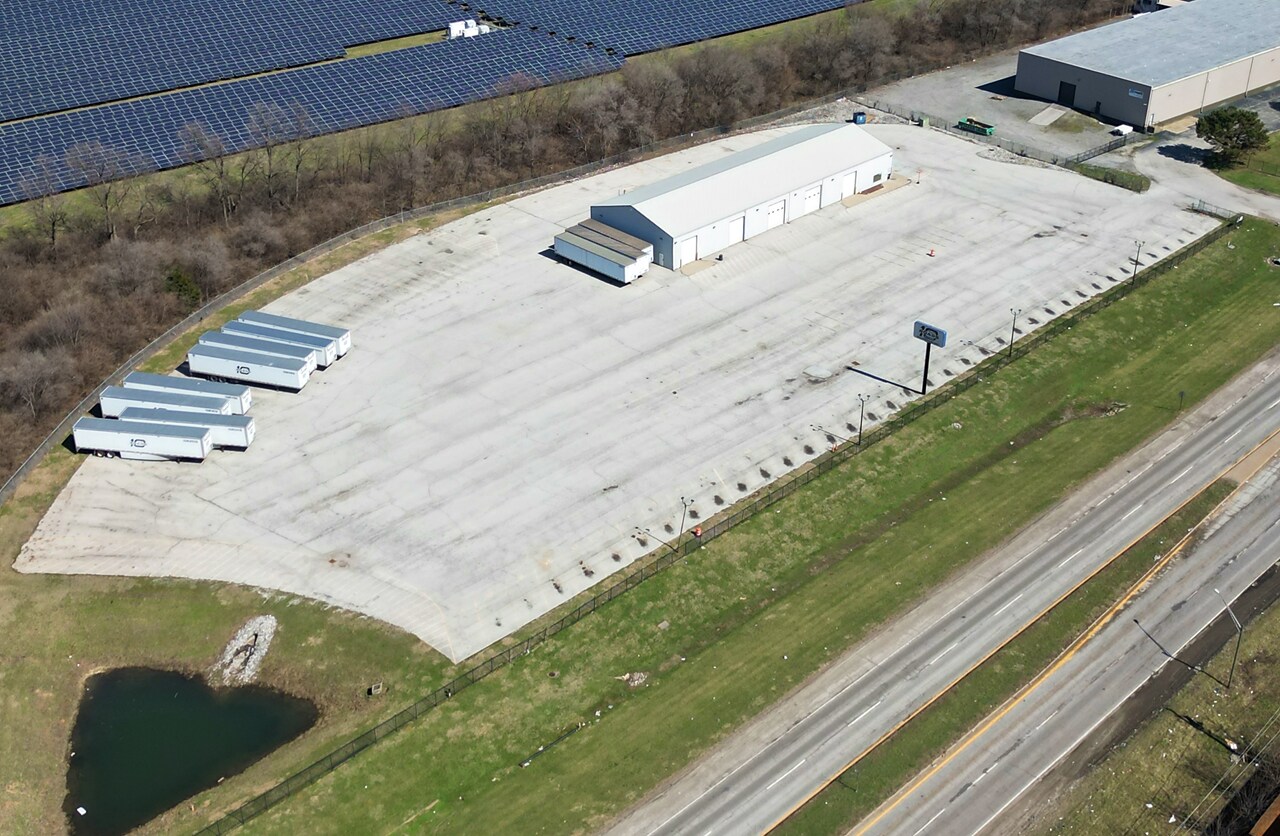 3510 Sam Jones Expy, Indianapolis, IN for lease Building Photo- Image 1 of 5