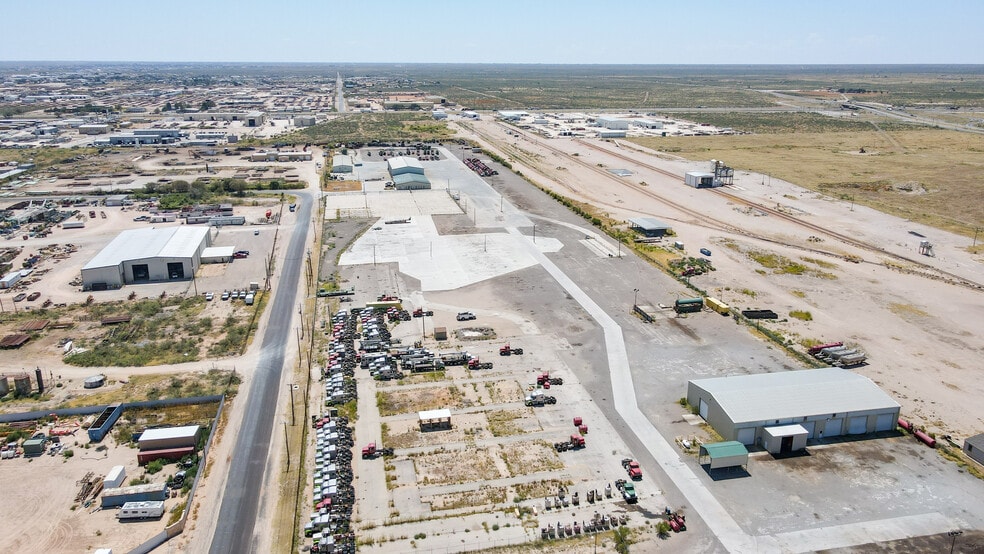 3201 W Murphy St, Odessa, TX à vendre - Photo du bâtiment - Image 1 de 86