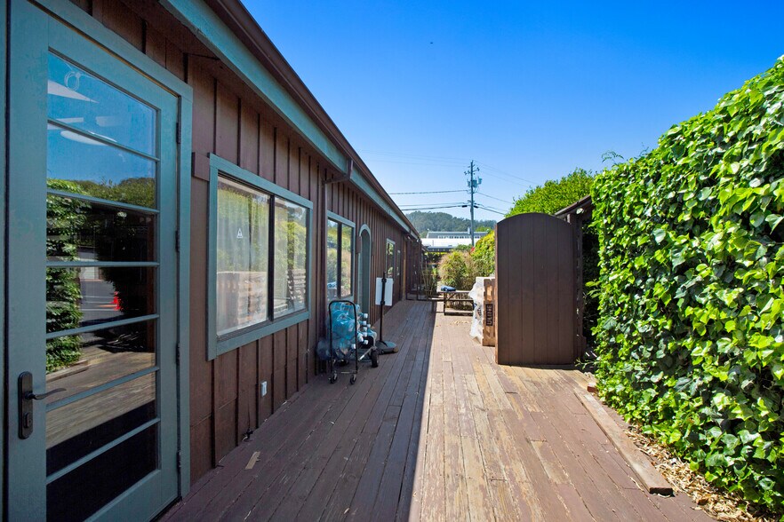 27 Gate 5 Rd, Sausalito, CA à louer - Photo du bâtiment - Image 3 de 10
