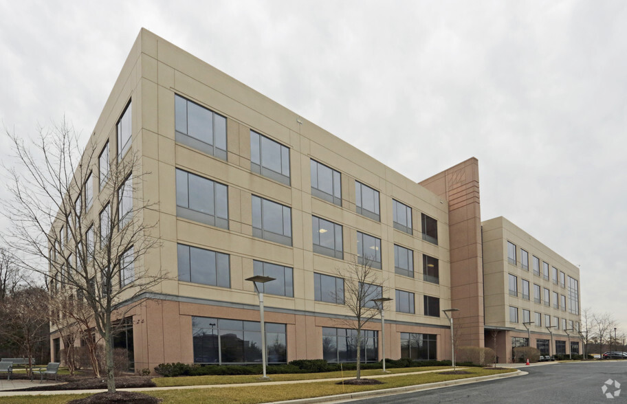 5825 University Research Ct, College Park, MD for lease - Primary Photo - Image 1 of 12