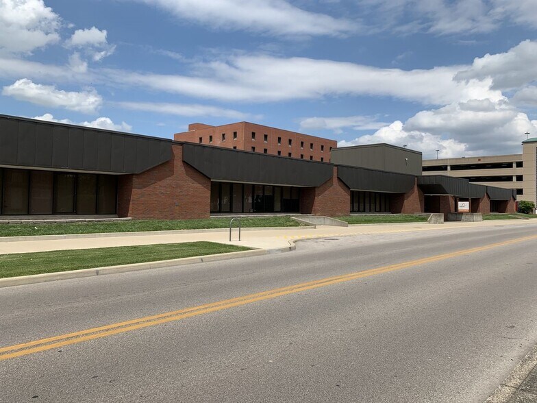 615 W Virginia St, Evansville, IN for sale - Primary Photo - Image 1 of 15